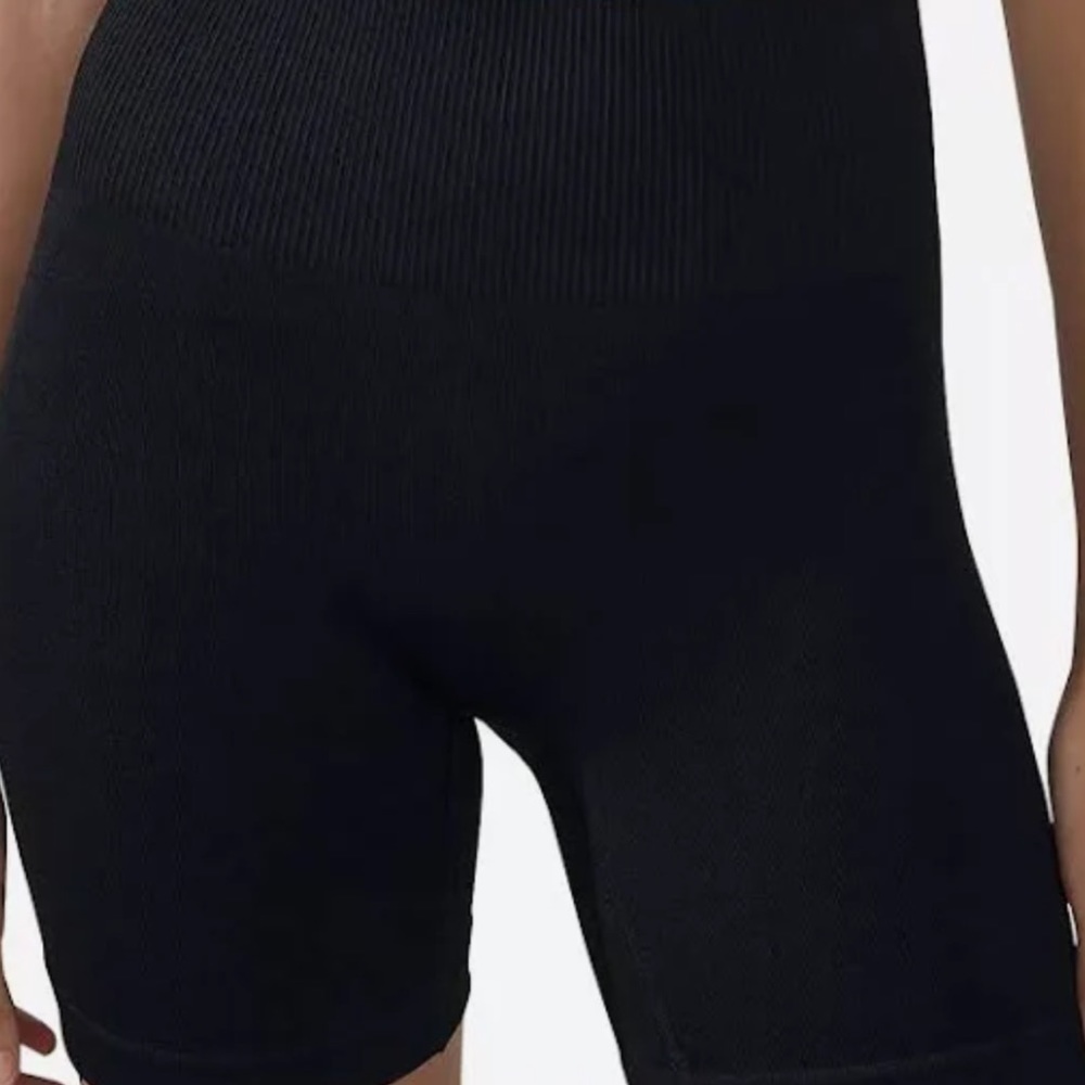 🌹Women’s Seamless Bike Shorts. NWT